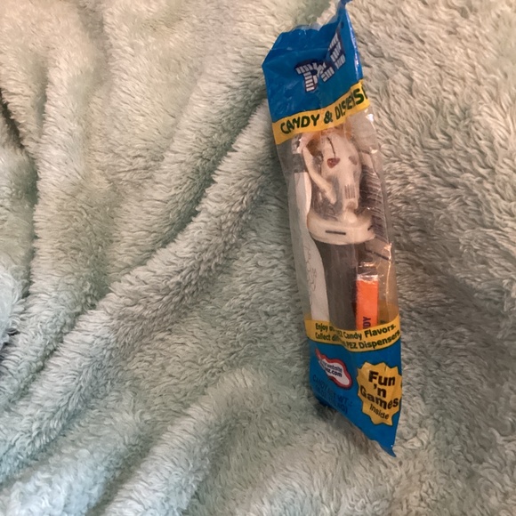 Lot of NEW in Packages 7 PEZ Candy & Dispensers - Picture 5 of 8